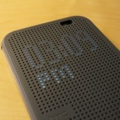 HTC Dot View - 1