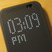 HTC Dot View - 2