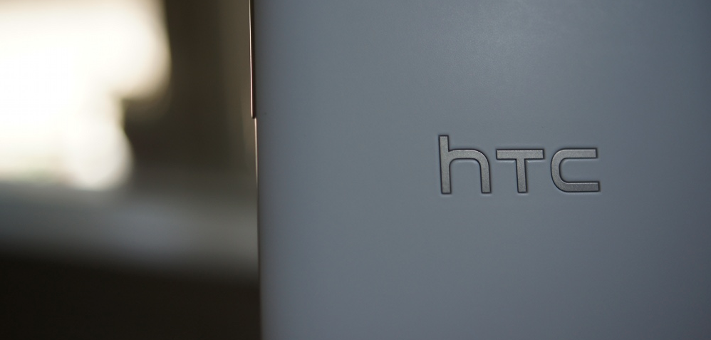 Yet Another Purported HTC M8 Image Surfaces, Massive Black Unnecessary Logo Bar Included