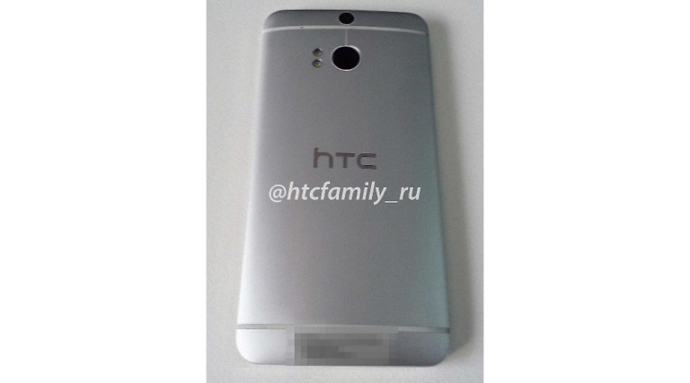 Potential HTC One Successor Pictured in the Wild With Dual-rear Cameras