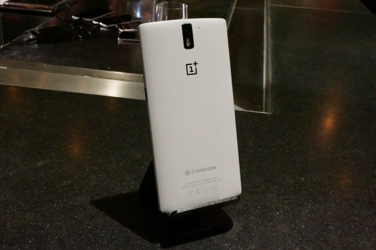 OnePlus Gets a Clue: Gives Donate Option to 100 Smash the Past Winners