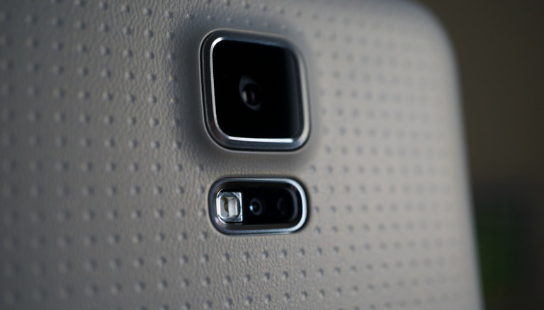 Galaxy S5 Owners on Verizon Experience “Camera Failed” Issue, No Word on a Fix