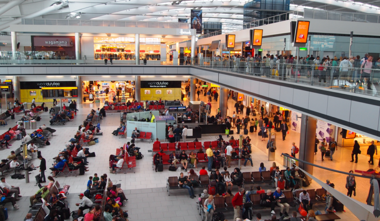 Samsung Marketing Wins Again – Brands Busy Heathrow Terminal “Terminal Samsung Galaxy S5”