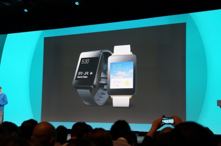 LG G Watch and Samsung Gear Live Available Today on Google Play
