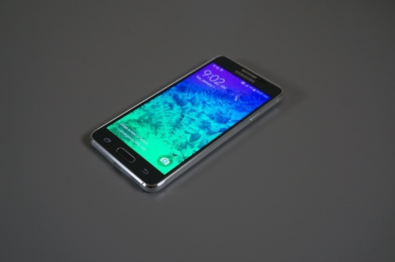 Samsung Galaxy Alpha Review