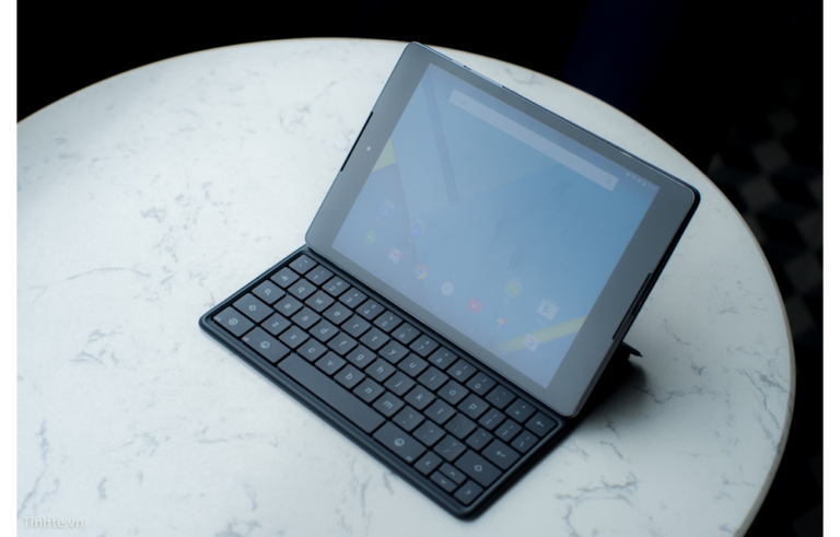 Hands-on Video and Pictures of the Nexus 9 in Use Hit the Web
