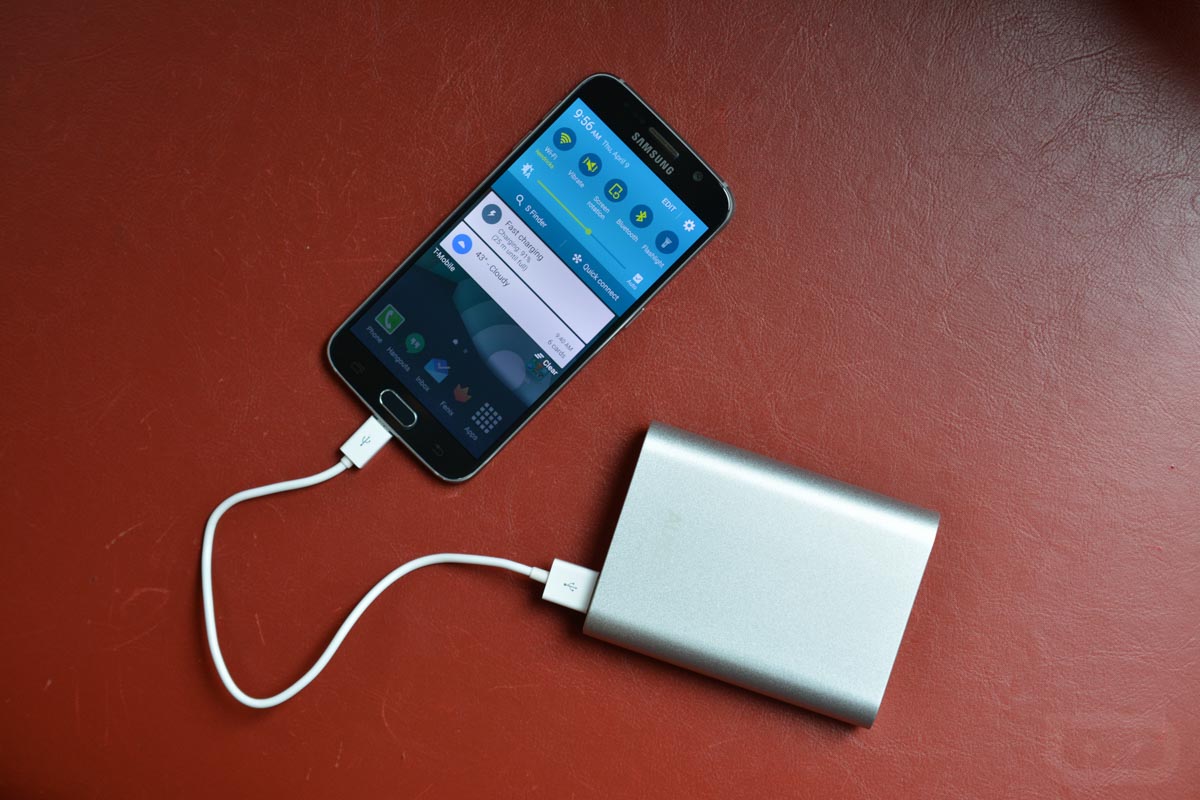 Deals: Grab an Aukey 20,000mAh Power Bank for $30, 5-Port Charger for $22