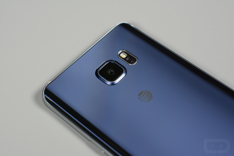 Samsung Intros BRITECELL Camera Tech During Investors Forum