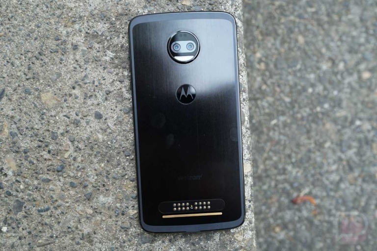 Ready for Verizon Gigabit LTE? Moto Z2 Force Now Is