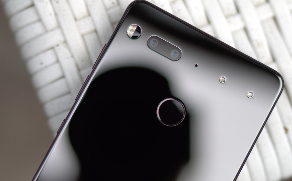 Essential Phone Review