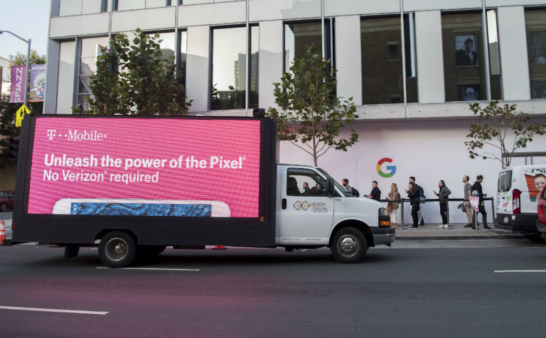 T-Mobile Offering Pixel 2 Buyers $325 if They Activate a New Line of Service