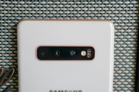 Samsung Spins Bright Night Camera Feature Into Standalone Mode