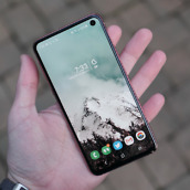 Galaxy S10e Review