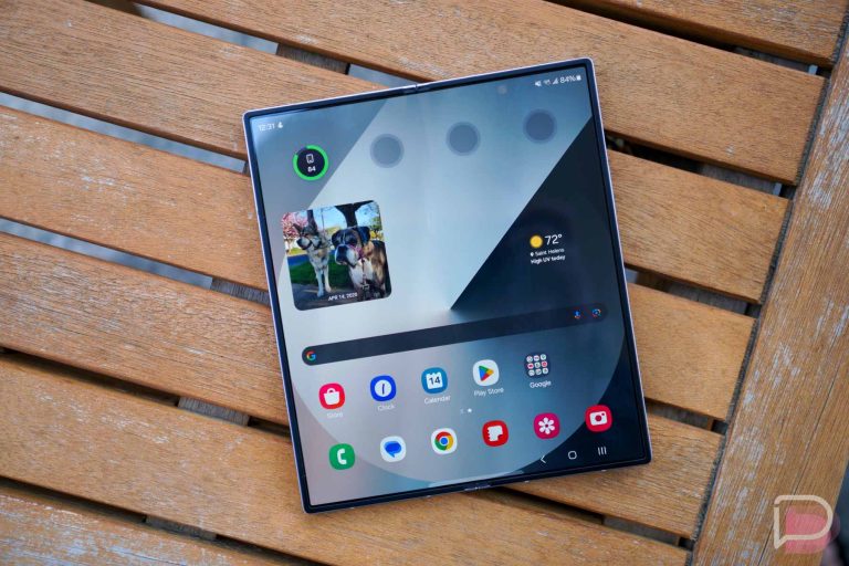 DEAL: Galaxy Z Fold 6’s Top Model is $1,440 Off With Trade, 1TB Upgrade