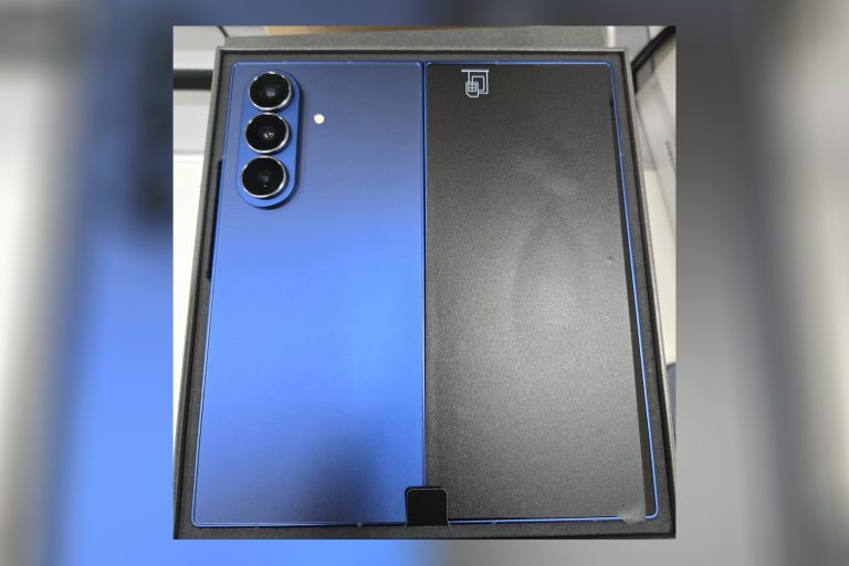 Galaxy Z Fold 7 Spotted In Hand, Blue Confirmed to be Hotness