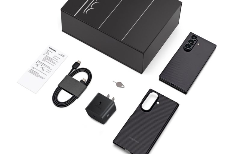 PSA: $2899 Galaxy Z TriFold Includes 45W Charging Brick in Box